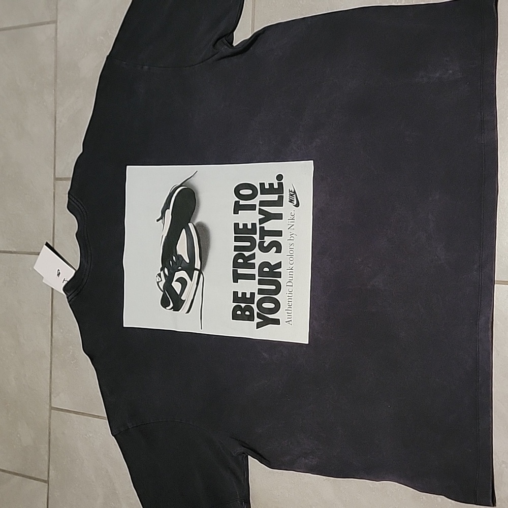 Nike Men's Black T-Shirt NWT Authentic Dunk Style XL. Oversized Fit Faded Wash
